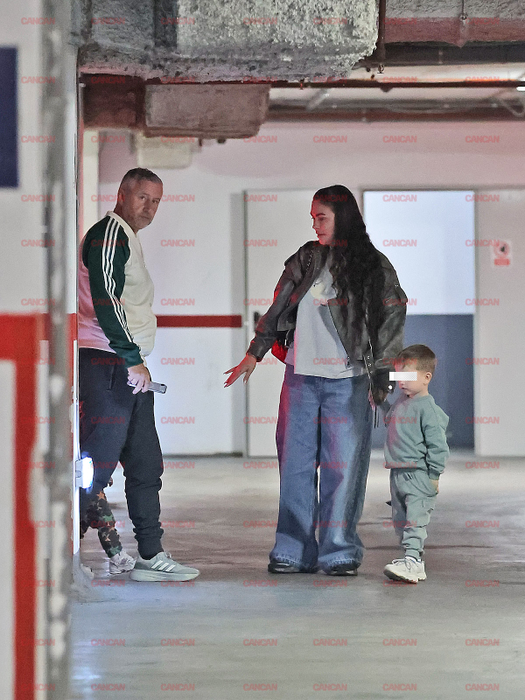 Laurențiu Reghecampf și familia, în formulă completă, la control. Cât de mari au crescut fiii antrenorului