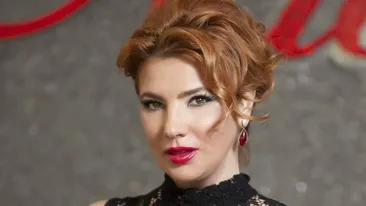 Mihaela Borcea, sărbători de vis alături de partenerul ei. Cum s-a fotografiat lângă bradul de Crăciun