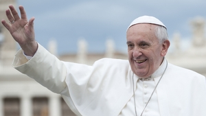 Gestul uluitor al Papei Francisc: a pupat picioarele liderilor din Sudan! Dar ce le-a spus…