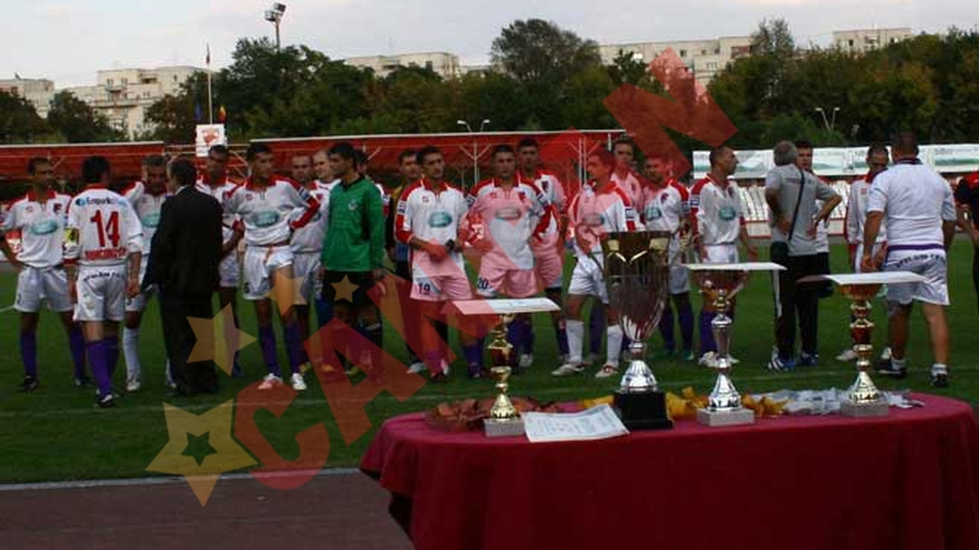 Politisti premiati pentru fotbal