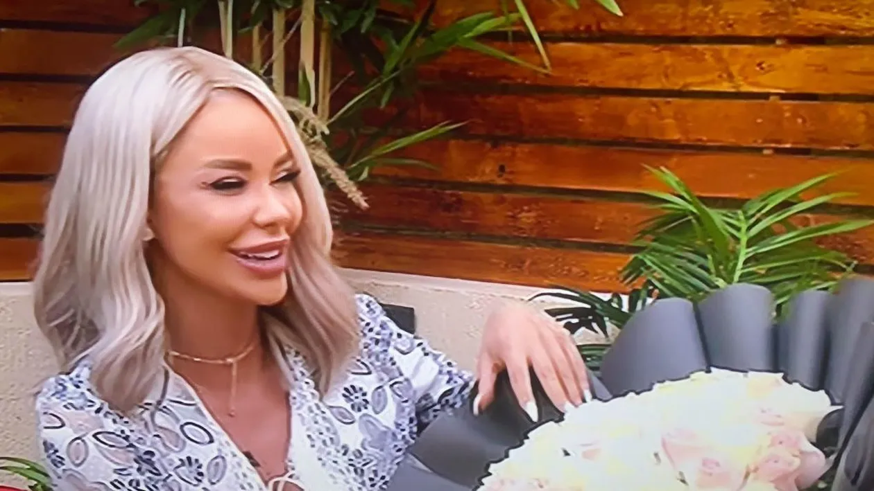Bianca Drăgușanu, surpriză în direct la TV din partea lui Alex Bodi: „Îi mulțumesc iubitului meu. Ce bătaie îi dădeam dacă uita!”