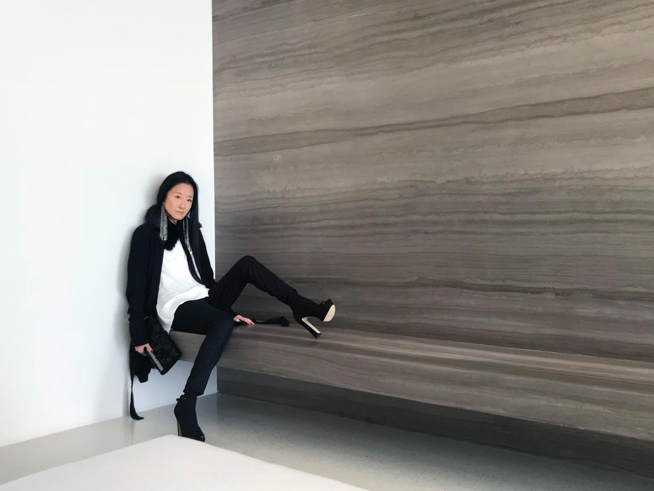Imagini de senzație! Creatoarea de modă Vera Wang arată la 70 de ani, mai bine ca o adolescentă de 20. FOTO