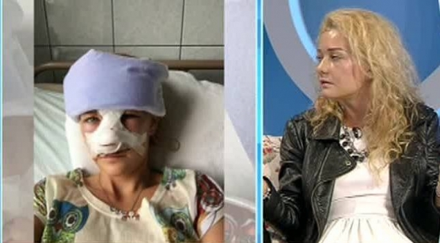 SANDRA, „blonda lui TUNCAY“, desfigurată! I-a dat cu piciorul în faţă, când pleca din club