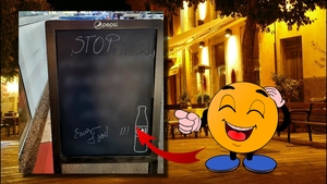 Ce mesaj au putut să scrie patronii acestui local pe tăblița de la intrare! Clienții au izbucnit în râs când au văzut