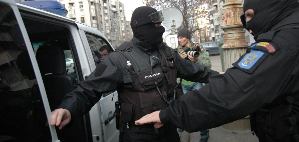 Procurorii DIICOT au “dizolvat” o grupare infracțională din Pitești, al cărei lider era Ioan Alin Nacu, zis Alin Cheliosu’
