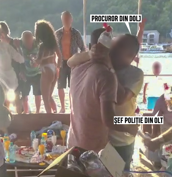 Procurori, judecători și șefi de Poliție de la Dolj și Olt, filmați la un party cu animatoare pe un ponton de lux de pe Dunăre