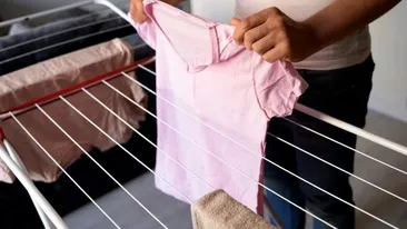 Ce presupune metoda japoneză de a usca hainele mai repede iarna. Cum trebuie așezate, de fapt