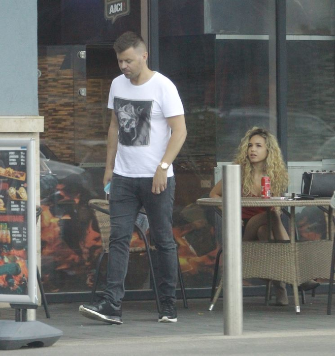 Bogdan și Carla au o relație de aproximativ un an și jumătate