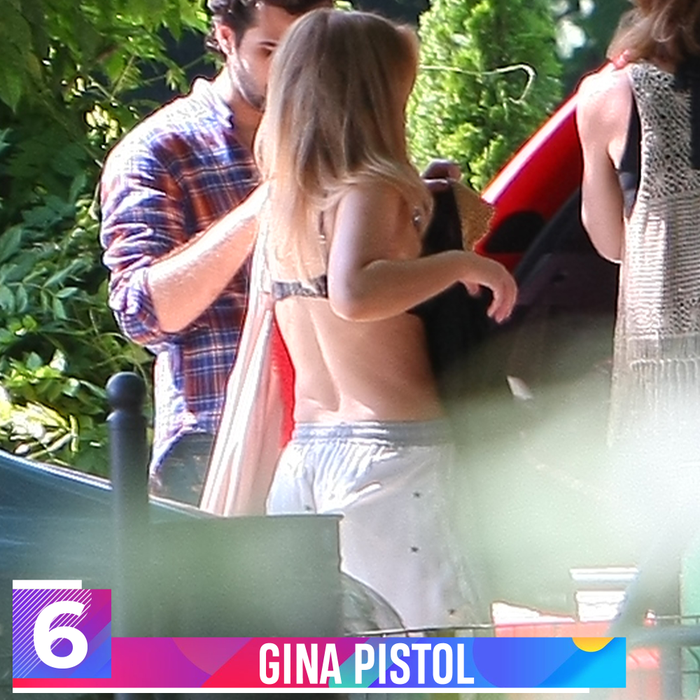 Top 20 bunăciuni din showbiz care au rămas “total descoperite” în locuri publice. Anna Lesko, Gina Pistol sau Anda Adam sunt doar câteva dintre numele sonore