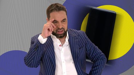 ”Regele manelelor” și-a ieșit din fire la o cântare, iar victimă i-a căzut un instrumentist. Florin Salam l-a lovit cu telefonul pe Fundament! Motivul... halucinant!