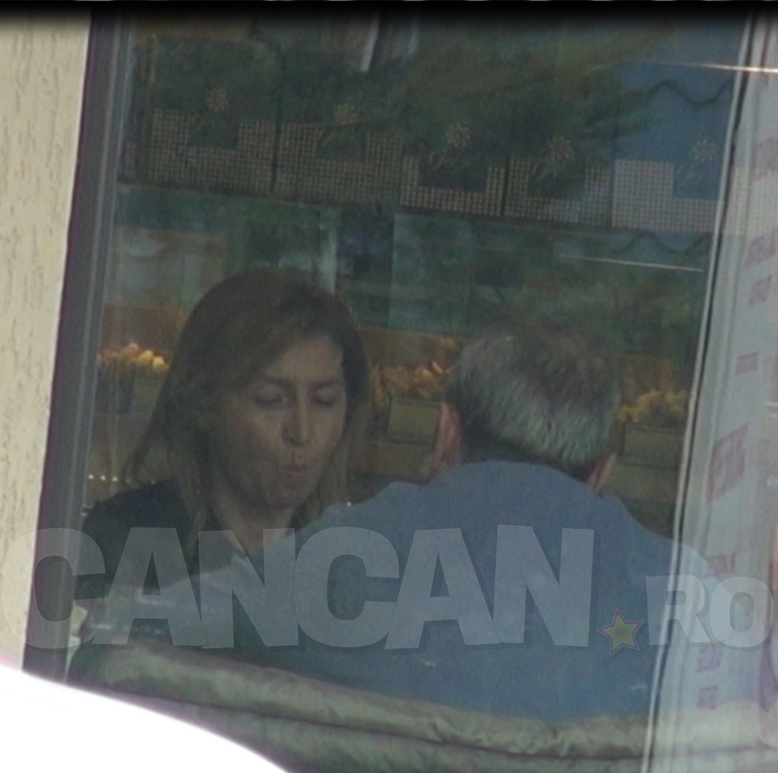 Mircea Rednic antrenează în cafenele. Ce a făcut tehnicianul la întâlnirea cu o femeie