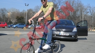 Dragos Bucurenci a plecat de la "Dansez pentru tine" pentru a-si prezenta masina si bicicleta!
