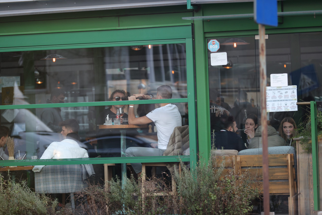 Cristian Boureanu a pus țara la cale, alături de un prieten, la un restaurant din Capitală