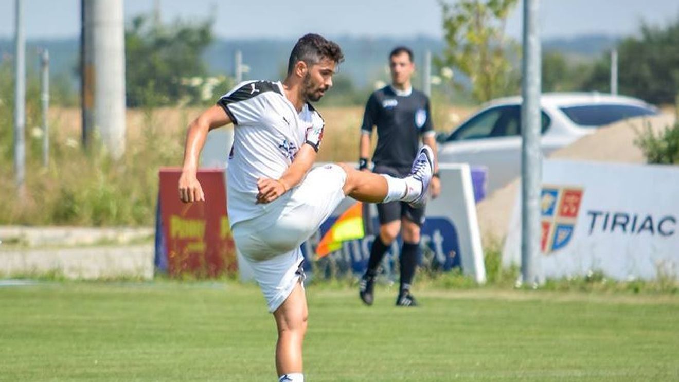 Breaking news. Scene şocante pe un teren din Berceni. Şase fotbalişti din Liga I, prinşi într-un scandal între clanuri: ”Au scos cuţitele, a fost urât!”