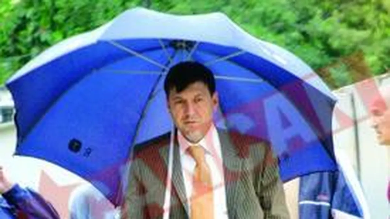 Simona Sensual, alergata de un miliardar prin parcare