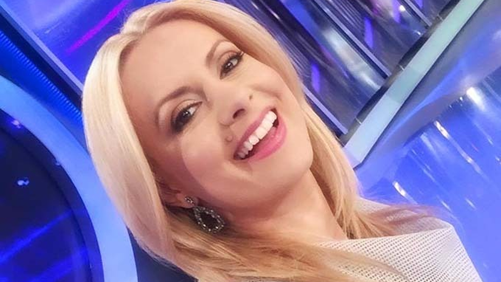 SIMONA GHERGHE este în stare de şoc! A deschis pagina de facebook a unui evadat periculos şi... Ce a descoperit prezentatoarea!