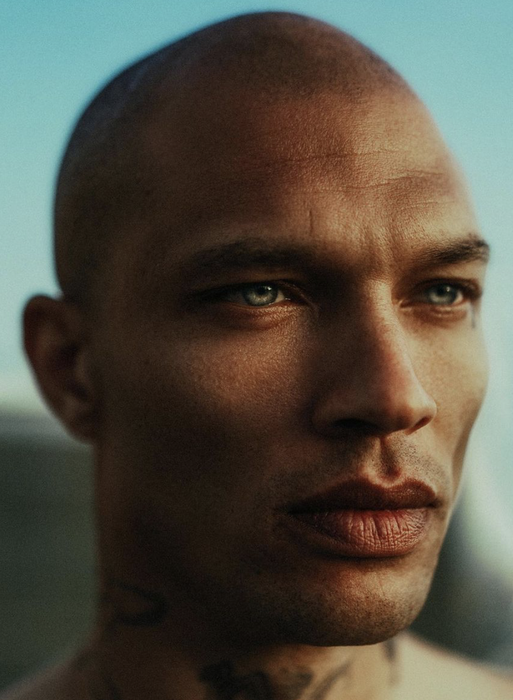 Cum arată și cu ce se ocupă acum, în 2024, cel mai sexy prizonier din lume. Jeremy Meeks are 40 de ani și 3 copii