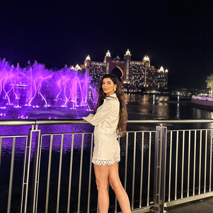 Ioana lucrează acum în cadrul terminalului din Timișoara, la salonul VIP, pe plecări externe / (Sursa: Instagram)