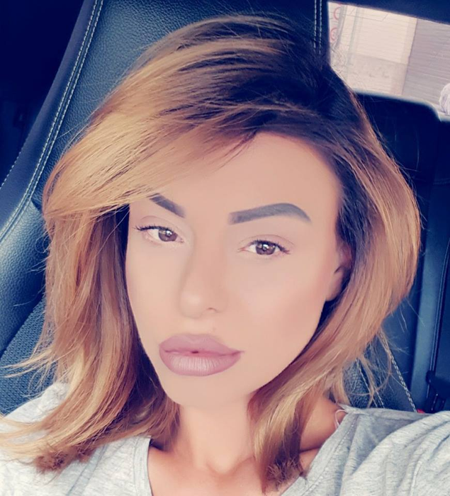 Ana Maria Mocanu nu se mai satură de operaţiile estetice. Fosta asistentă a lui Dan Capatos s-a dus la medic şi şi-a mărit…