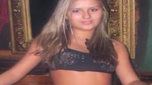 Grăsuţă, blondă si fără sâni! Asa arăta Daniela Crudu la 17 ani! Costea sigur ar fi strâmbat din nas dacă ar fi văzut-o