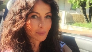 Iubitul parasutist i-a facut ASTA Mihaelei Radulescu de ziua ei. “Diva de la Monaco” a ramas cu gura cascata