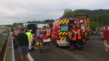 Tragedie pe sosea! Un microbuz s-a rasturnat intr-un accident rutier! Afla cate victime sunt!