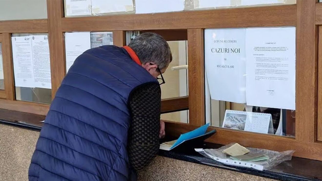 Acești pensionari din România pot rămâne fără pensie. Ce document trebuie depus până pe 31 martie 2026