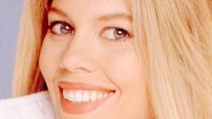 Îţi mai aduci aminte de PATRICIA, secretara din ”Betty cea urâtă”? În tinereţe era o blondă focoasă, dar la 46 de ani e de nerecunoscut
