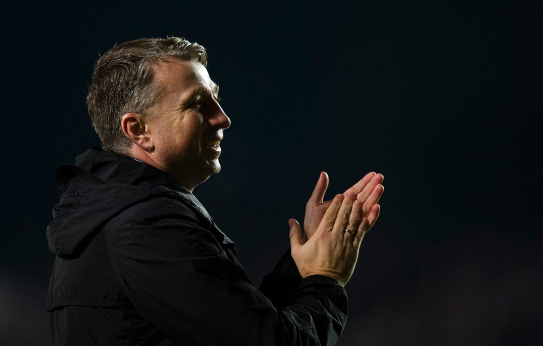 Cine este soția lui Dan Petrescu, de fapt. Fostul fotbalist are 3 fete frumoase, dar care nu locuiesc în țară