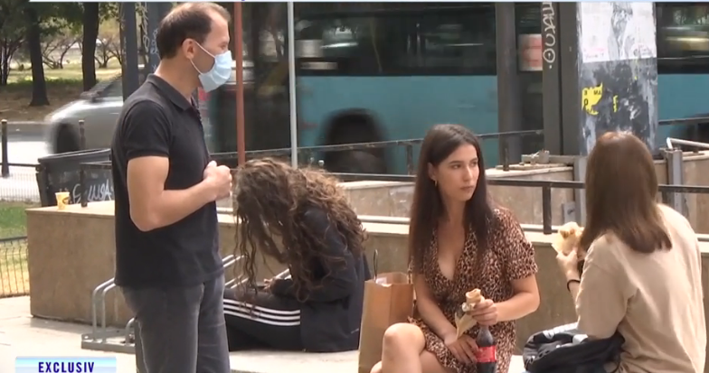 Vulpița a izbucnit în lacrimi! Ce a putut să-i facă o femeie în plină stradă! ”Nu mai fac nicio…”
