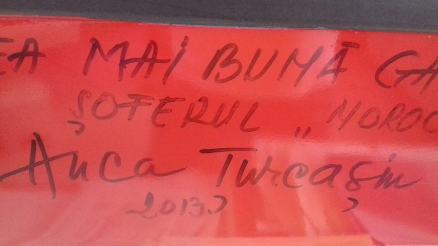 Anca Țurcașiu și-a lăsat autograful la recepția pensiunii