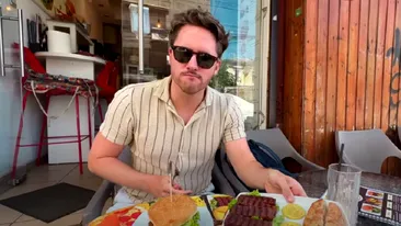 Ce reacție au avut doi turiști din Suedia, care au mâncat pentru prima oară mici în România