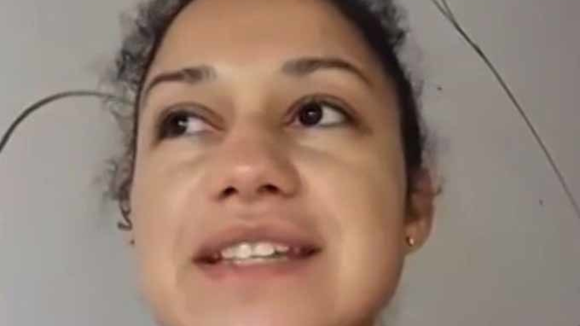 ”Era făcut din tunete şi foc!” Această tânără susţine că l-a văzut pe Iisus, la 4 minute după ce medicii i-au spus că va muri! 