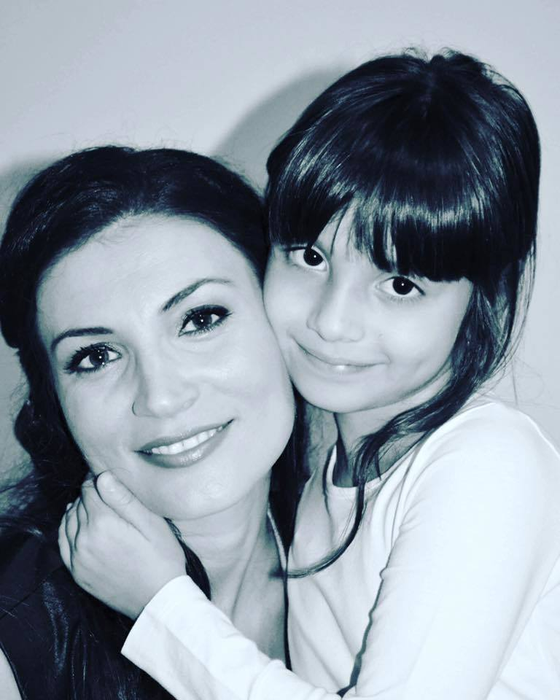 IOANA GINGHINĂ a renunţat la visul de a deveni din nou mamă! Cum îşi punea vedeta viaţa în pericol
