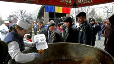 Bucurestenii au sarbatorit cu fasole si tuica fiarta Ziua Nationala!