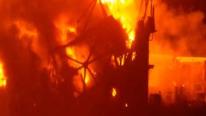 Incendiu într-o locuință din Baia Mare. Un bărbat de 36 de ani a murit, altul este grav rănit