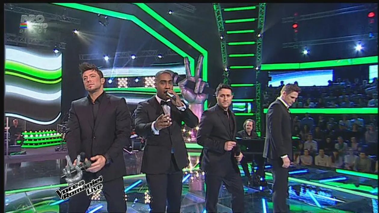 Invitaţii speciali de la Vocea României, băieţii de la Blue, au avut probleme la aeroport! Nu ne-au venit bagajele!