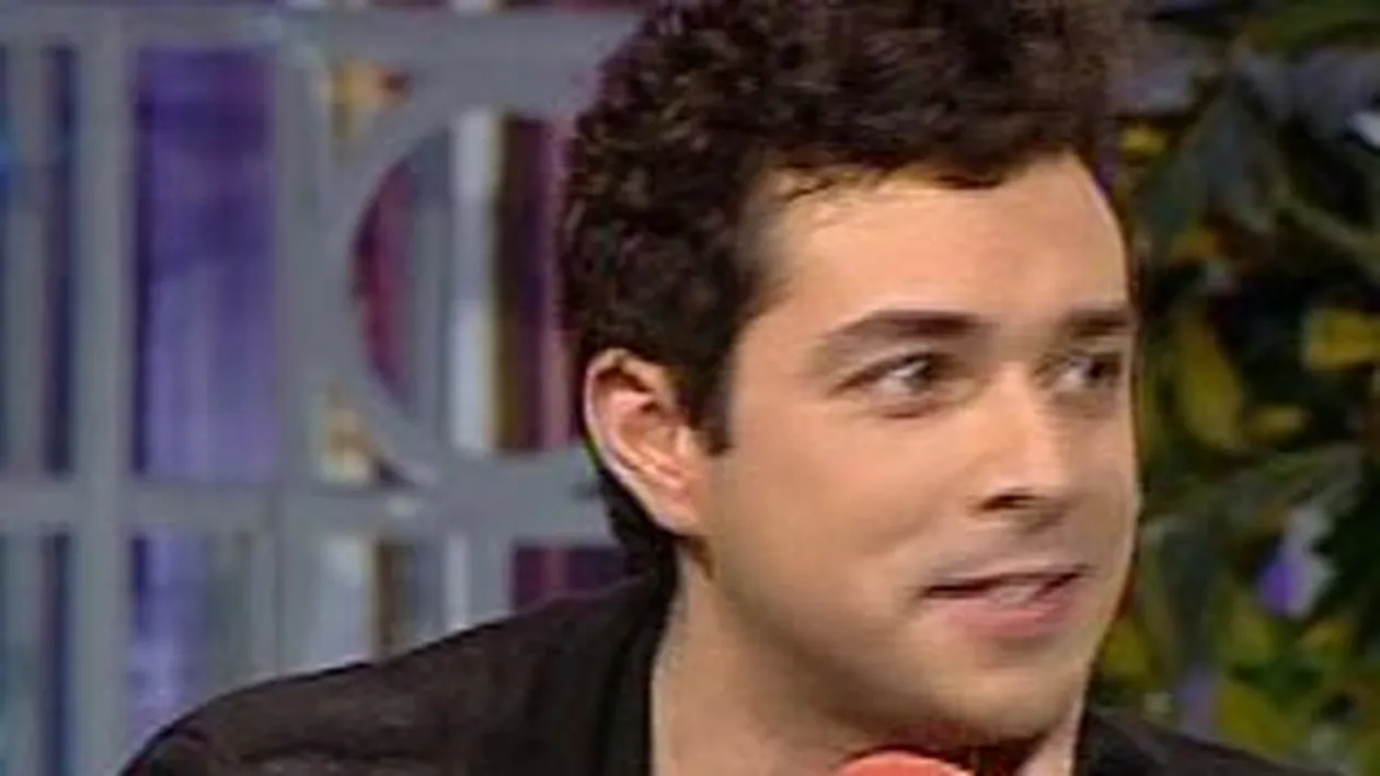 VIDEO La aproape un an de la despartirea de Iulia Vantur, Marius Moga e singur! Sincer, o mai iubesc pe Iulia, ea m-a domesticit!