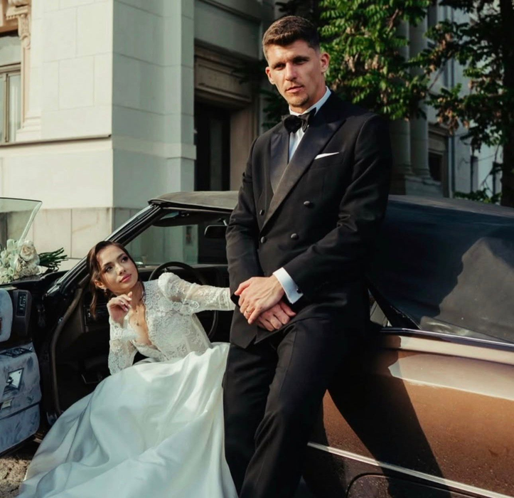 Trei nunți într-o singură zi! Dennis Man, Ștefan Târnovanu și Denis Alibec s-au căsătorit. Primele imagini