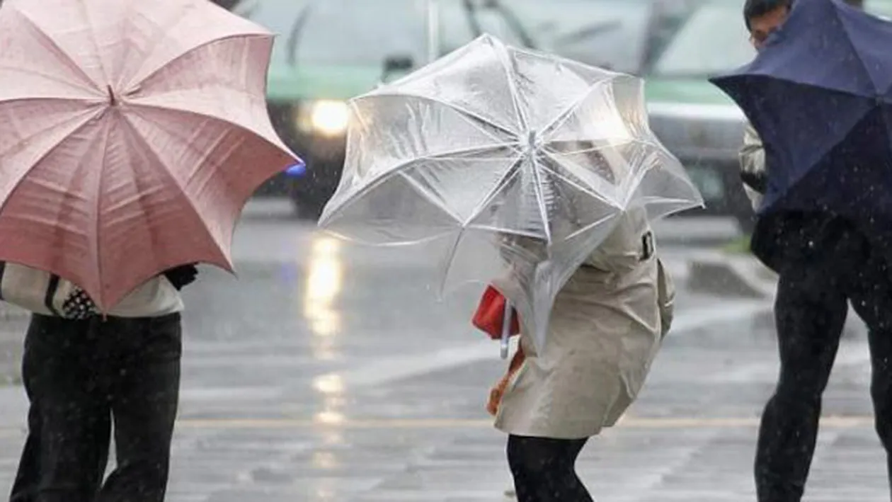 Cod galben de ploi in 26 de judete! Care sunt zonele afectate