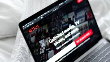 Filmul de pe Netflix care rupe topurile! Povestea te ține cu sufletul la gură, dar vei și râde copios