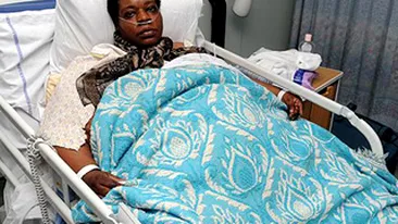 20 de pompieri i-au spart zidul ca sa o scoata din casa