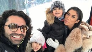 Pepe şi-a filmat fetiţele în timp ce... Cât de mari au crescut Rosa şi Maria! Imagini de colecţie
