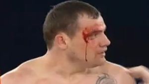 Iftimoaie a luat bataie la Local Kombat! Morosanu a batut mar un turc
