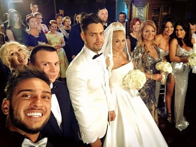 Anda Adam, apropiere suspectă de un bărbat cu o charismă aparte! Cum au fost fotografiați cei doi, după ce s-au înmulțit zvonurile despre divorțul cântăreței