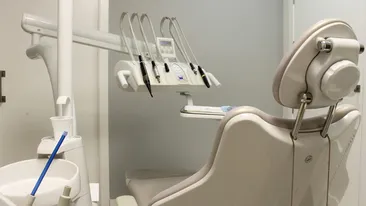 Prima reacție a clinicii stomatologice unde a murit fetița de 2 ani. Cum se apără