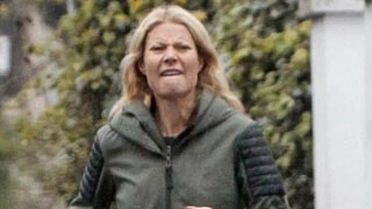Gwyneth Paltrow alearga prin ploaie pe strazile din Londra