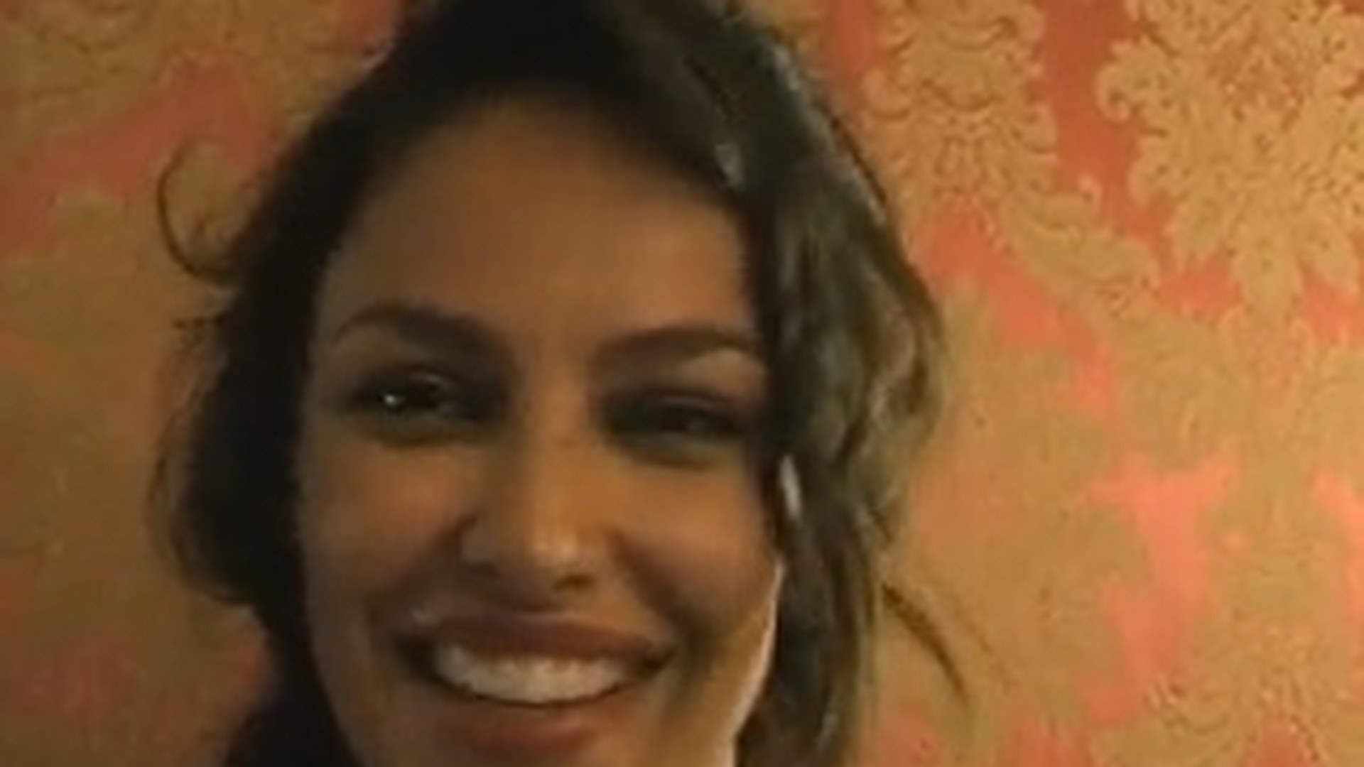 VIDEO Madalina Ghenea le intoarce ca la Ploiesti: "Sunt norocoasa ca il cunosc pe DiCaprio ... revistele spun multe..."