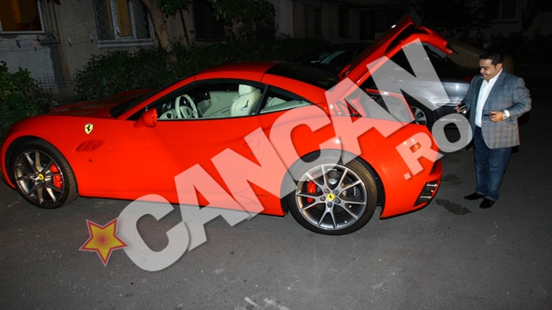 Nu se desparte de "aspiratorul de femei". Minune a "aterizat" la CANCAN TV la bordul Ferrari-ului sau 250.000 de euro