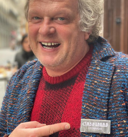 Leonard Miron, vizită în România alături de iubitul său + Fostul prezentator TV e nerăbdător să facă pasul cel mare: "Trebuie să urgentăm căsătoria"